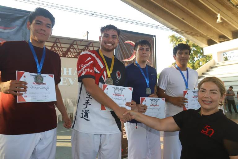 Reconocen a lo mejor de la edición 25 de la Copa Datemex de Karate
