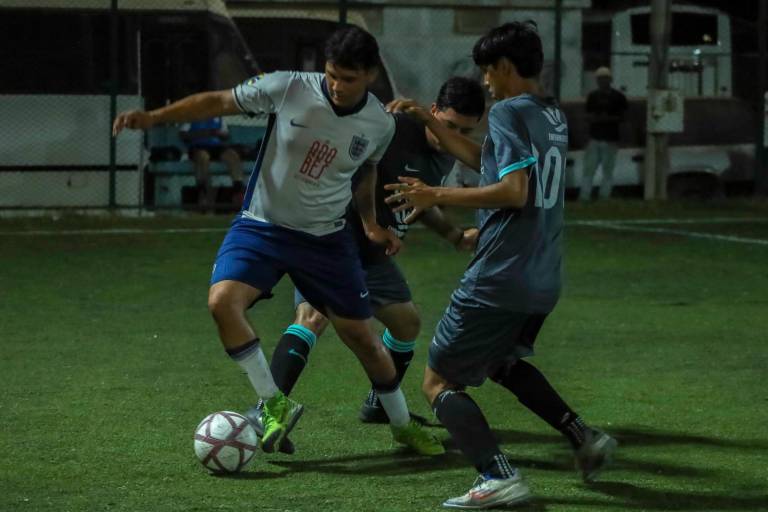Liga Intercanchas arranca con jornada llena de goles