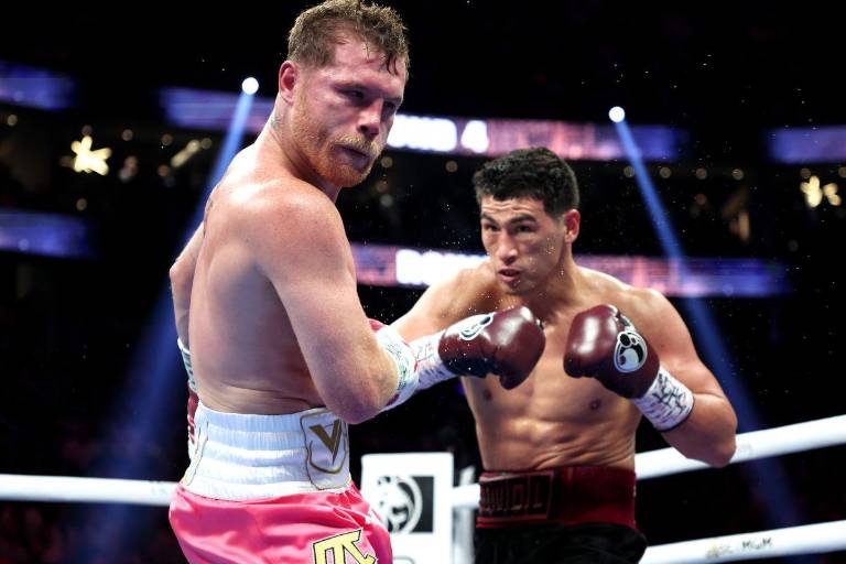 Bivol descarta pelear con ‘Canelo’ Álvarez