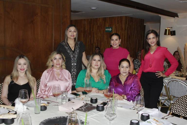 Carolina Covarrubias se despide de la soltería