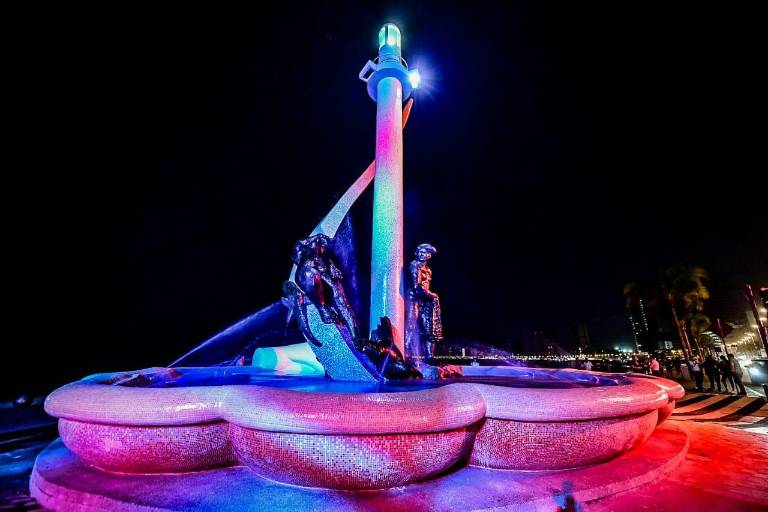 Supervisa Alcalde el rescate del Monumento al Pescador