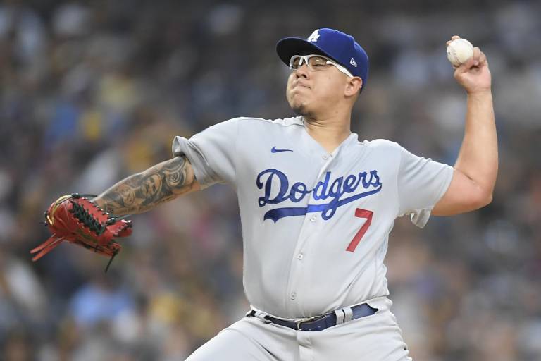 Julio Urías volvió al campo después de su lesión y los Dodgers crea una tripleta potente de lanzadores