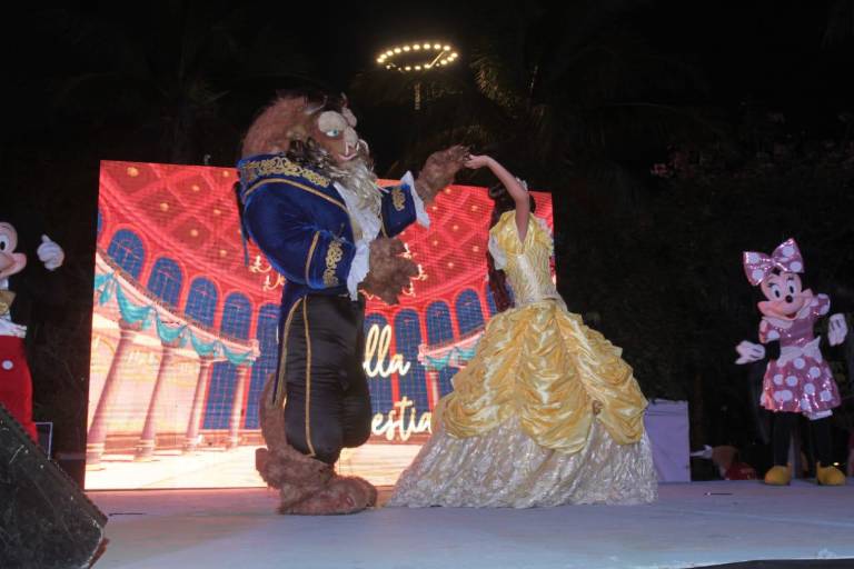 Festejan el Día Internacional de la familia en el lanzamiento de la marca MazFest