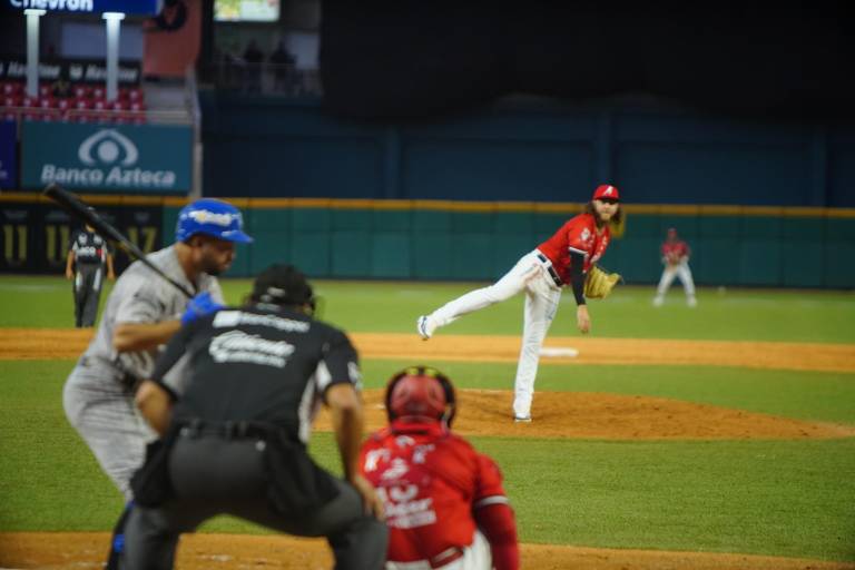 Se desmorona pitcheo de Venados y Yaquis empareja la serie