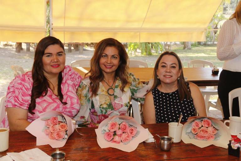 Comparten las mamás Datemex su dicha