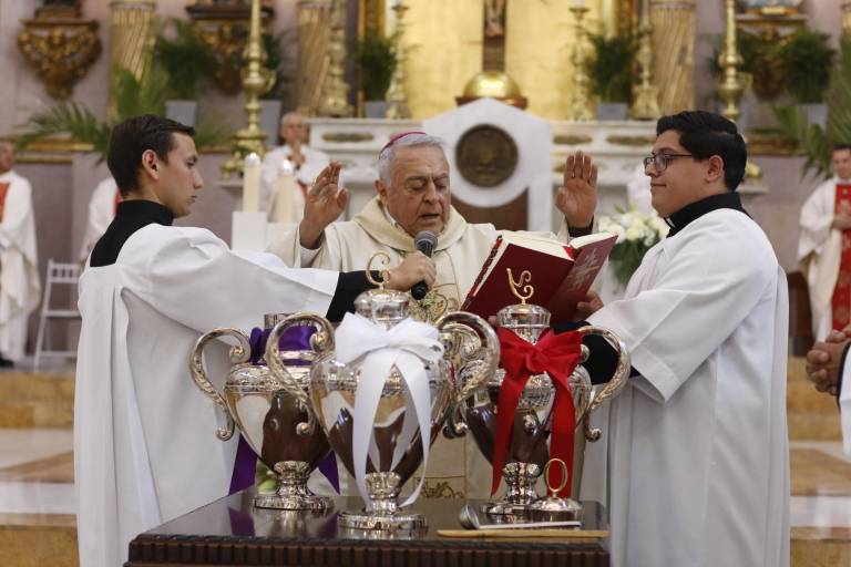 Celebra la iglesia su Misa Crismal