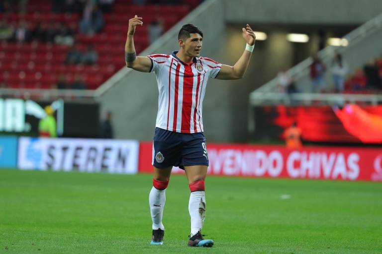 Alan Pulido, cerca de regresar a Chivas como refuerzo para el Clausura 2025