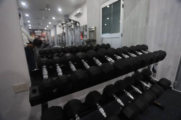 Inauguran gimnasio en Industrias Marino