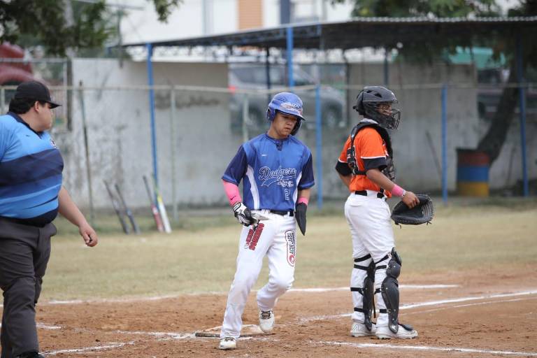 Toros de Acuña frena a Dodgers El Tiro en el Mazatlán Baseball Tournament 2021