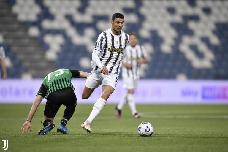 Cristiano y Dybala centenarios, pero Juventus sigue fuera de la Champions