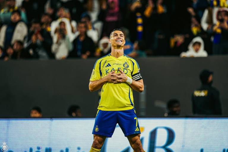 Cristiano Ronaldo lidera al Al Nassr con doblete ante el Damac