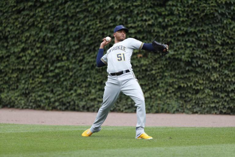 Freddy Peralta y Avisaíl García guían a Cerveceros a triunfo ante Cachorros
