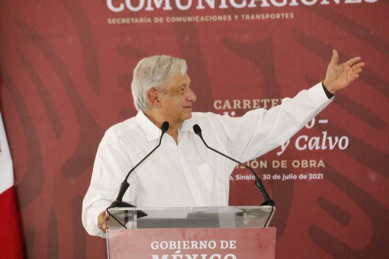 ‘¿De qué va a vivir esa gente?’, cuestiona AMLO sobre sembradores de mariguana y amapola