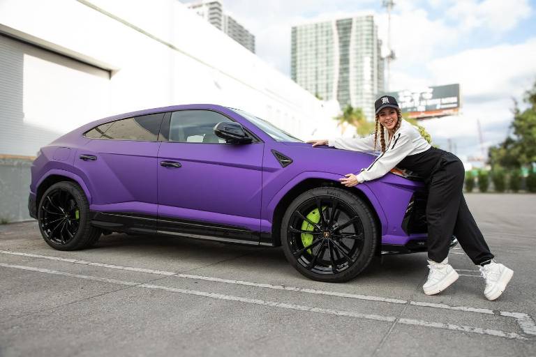 Comparte Shakira las bases para ganar su ‘Lamborghini Urus S’