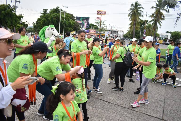 Corre la familia Senda y apoyan una causa