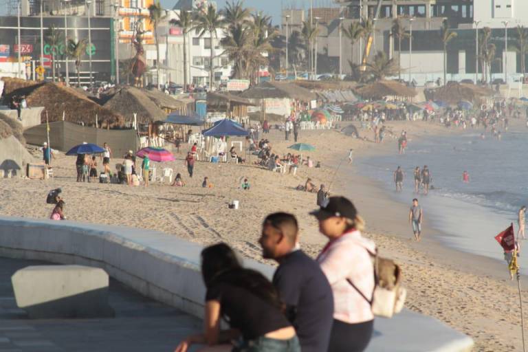 Mazatlán abrirá playas al 100% en Semana Santa, confirma Protección Civil