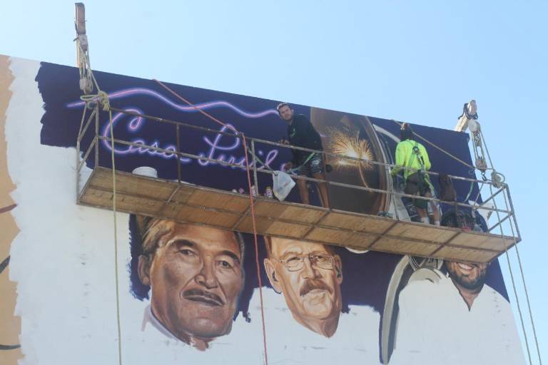 Inmortalizan con un mural en Mazatlán a los grandes de la música de banda