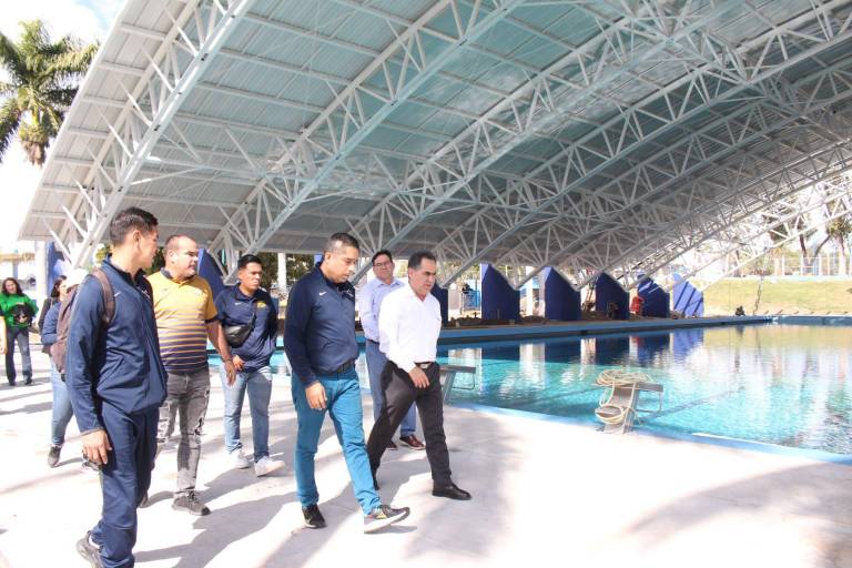 Supervisa Rector de la UAS avances en construcción de techumbre de alberca olímpica