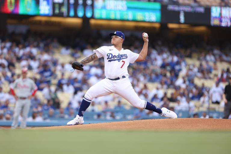 Julio Urías impulsa una carrera, pero se le niega la décima victoria con los Dodgers