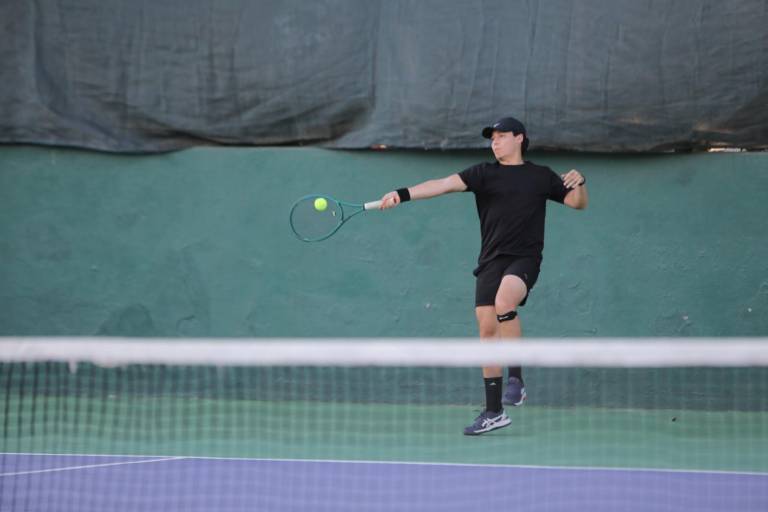 Parisi es campeón de Singles D, en Copa Amstel de Tenis
