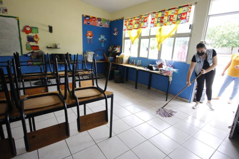 Michoacán e Hidalgo rechazan regreso a clases presenciales; 6 estados lo siguen evaluando