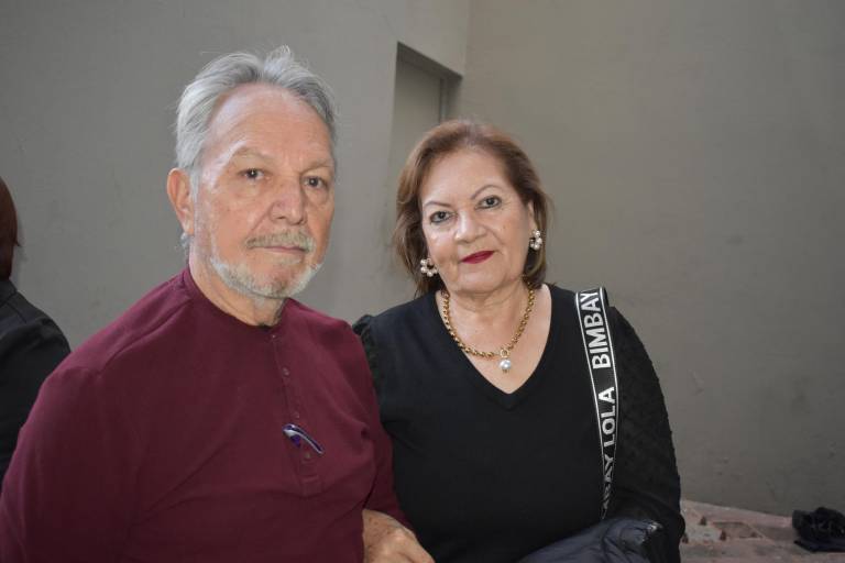 Disfrutan sinaloenses la obra de Óscar Liera en la escena
