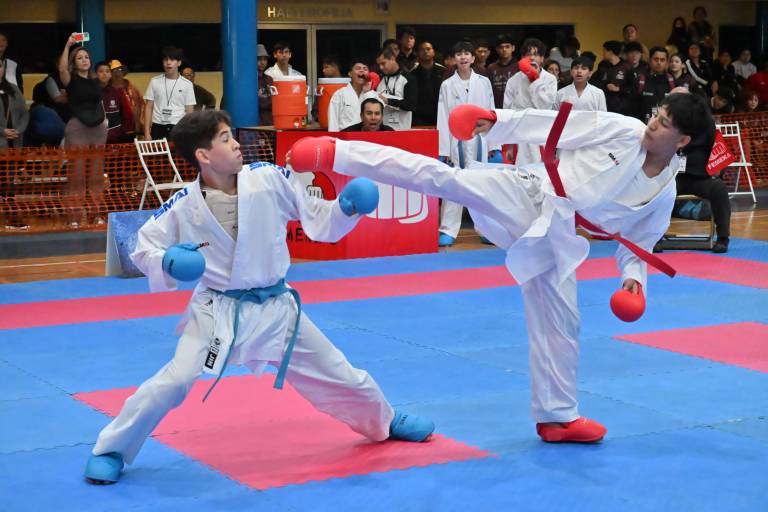 Se coronan siete porteños campeones estatales en karate