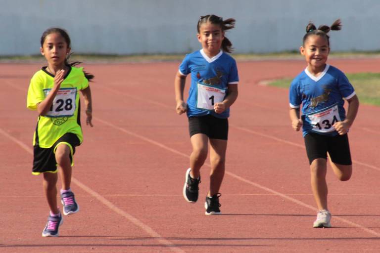 Jesús Labrador domina los 5K del Serial de Atletismo Imdem