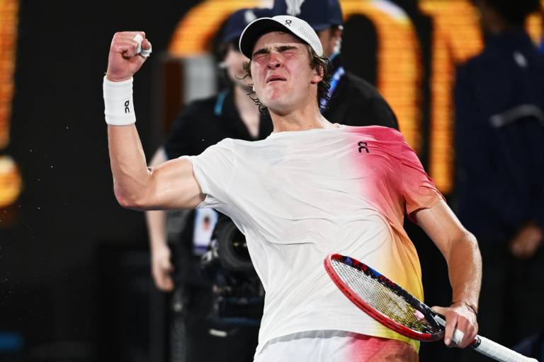Fonseca da la primera gran sorpresa en el Abierto de Australia, Medvedev impone su genio