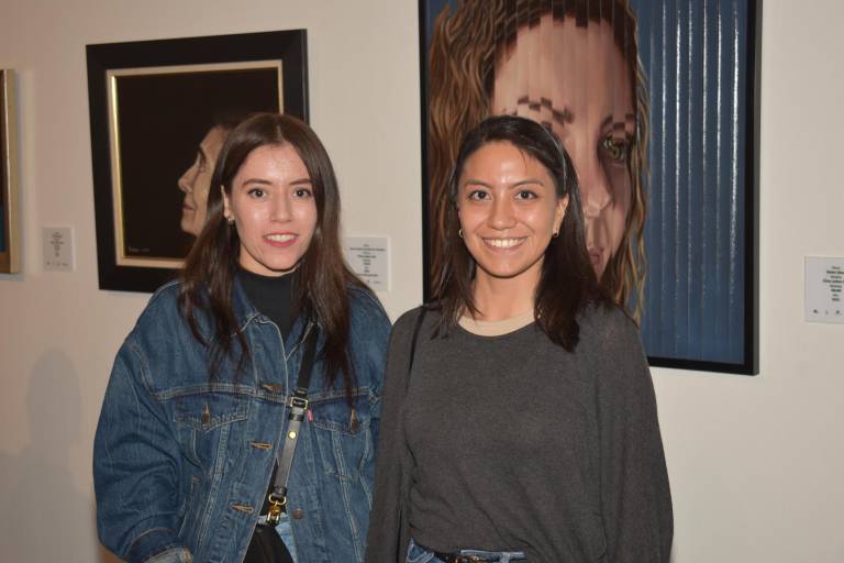 Disfrutan sinaloenses de una noche de galería en la exposición ‘Alma y Horizontes’