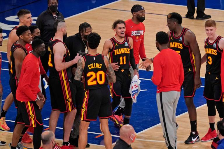 Trae Young hace agónico enceste en emocionante victoria de Hawks sobre Knicks