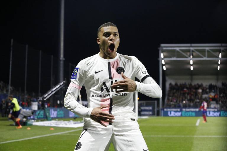 ¡Doble hat-trick! El París Saint Germain fulmina al Clermont