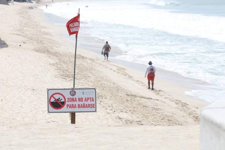 Detendrán a bañistas que no respeten indicaciones en playas de Mazatlán