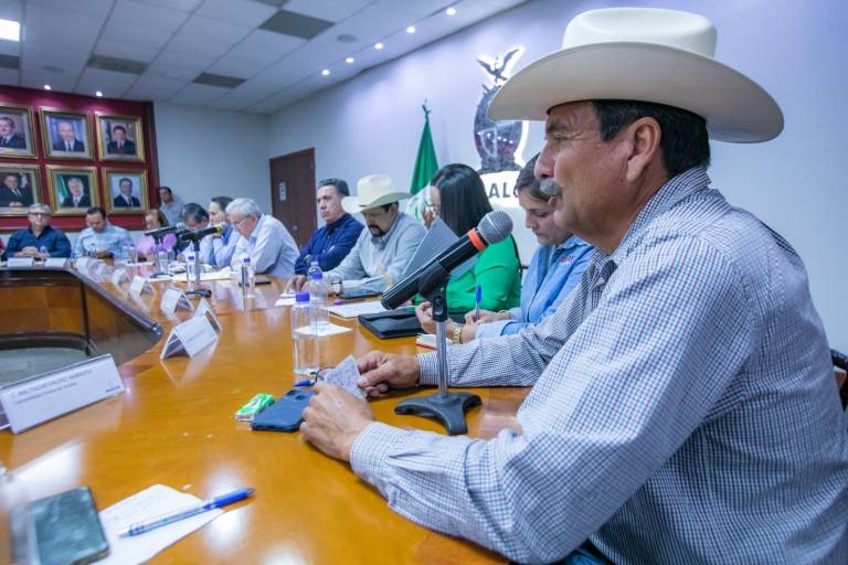 Insisten agricultores en precios de $7 mil y $8 mil por tonelada de maíz y trigo