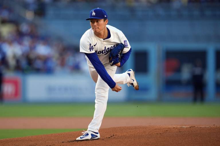 Dodgers no descarta enviar a Yoshinobu Yamamoto (tríceps) a la lista de lesionados
