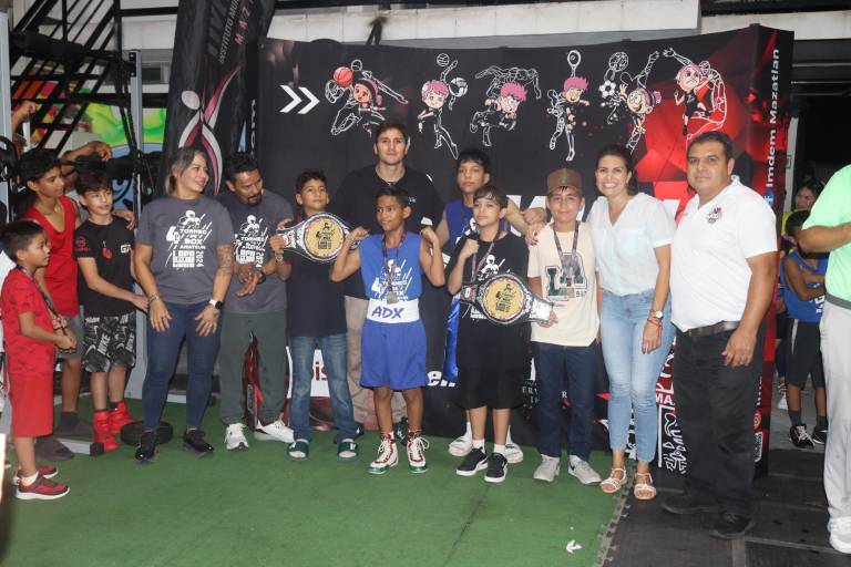 Reconocen a las nuevas promesas en el Cuarto Torneo de Boxeo José ‘Loco’ Becerra