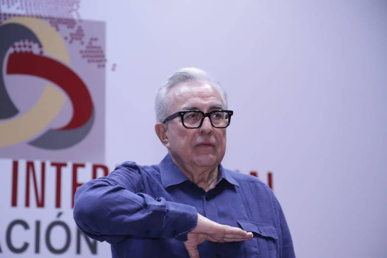 Pide Gobernador celeridad a obras pendientes en Mazatlán