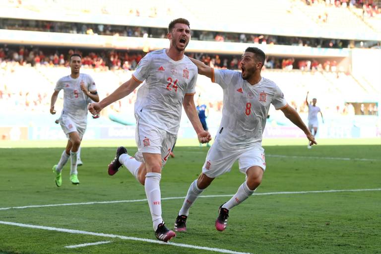 Con futbol y goles, España avanza a octavos de final en la Eurocopa