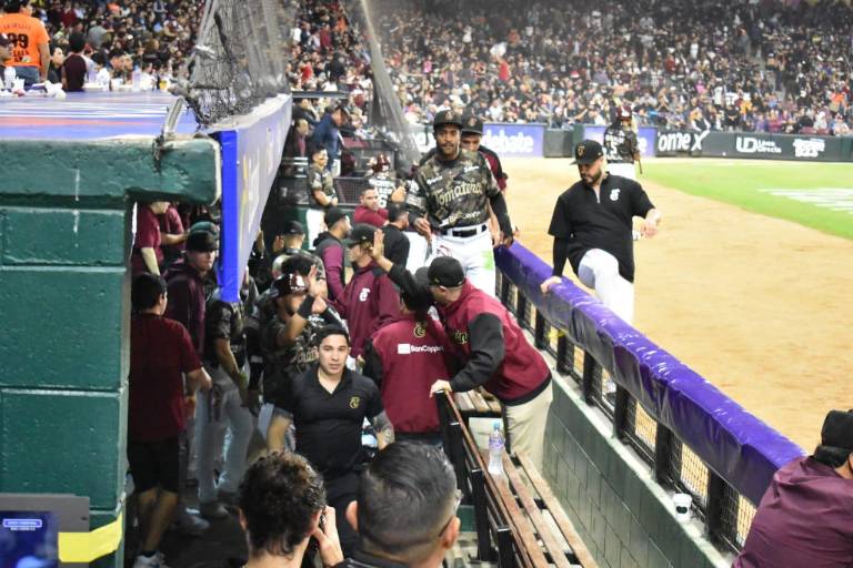 Tomateros de Culiacán se niega a morir y gana a Venados de Mazatlán cuarto juego