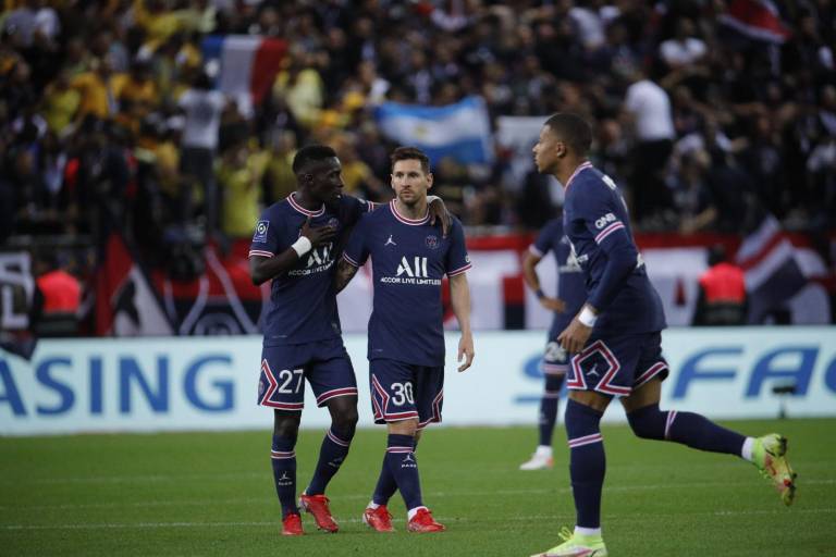 Lionel Messi hace su esperado debut con el París Saint-Germain