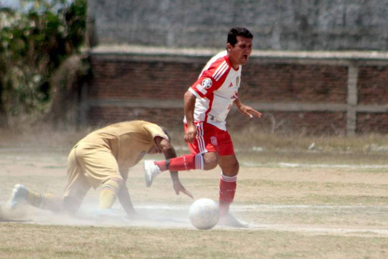 López Mateos toma ventaja en semifinales de Liga Veteranos Diamante