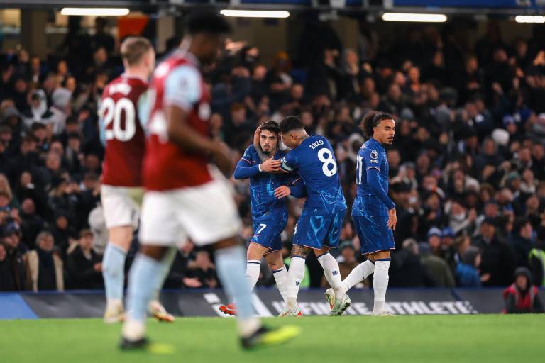 El Chelsea remonta y abraza la Champions