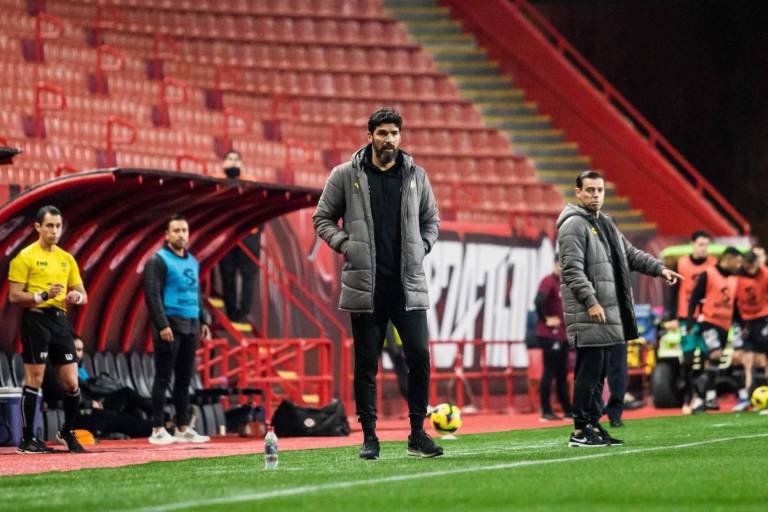 Sebastián Abreu respalda a sus jugadores en debut adverso en el Clausura 2025