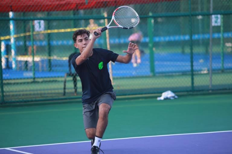 Se viven grandes partidos en Copa Independencia de Tenis