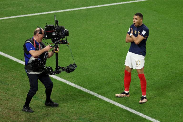 Francia vence a Polonia con doblete de Mbappé y avanza a cuartos