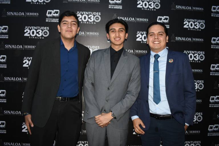 Premia el ISJU a destacados jóvenes activistas