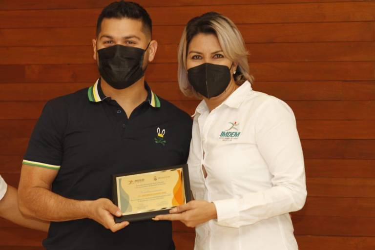 Entregan nombramientos a presidentes de comités deportivos de Mazatlán