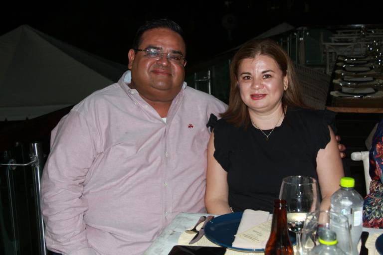 Estrenan terraza en el Country Club de Culiacán