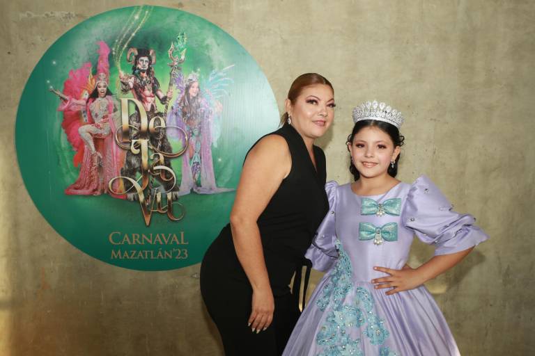 Melanie I es coronada como Reina Infantil del Carnaval 2023