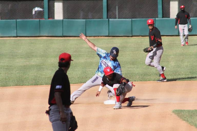 Venados de Mazatlán tiene exitoso inicio en juegos de preparación en el Teodoro Mariscal